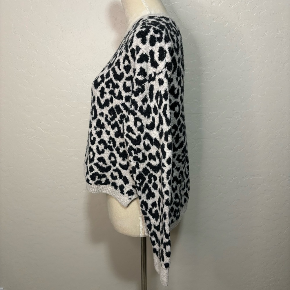 Yet Again Crewneck Leopard Print Long Sleeve Hi-L… - image 3